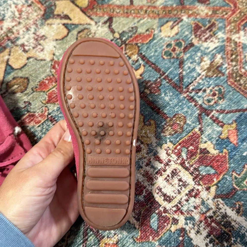 Minnetonka Moccasins Toddler Girl Kilty Pink Sz 8 Pink EUC